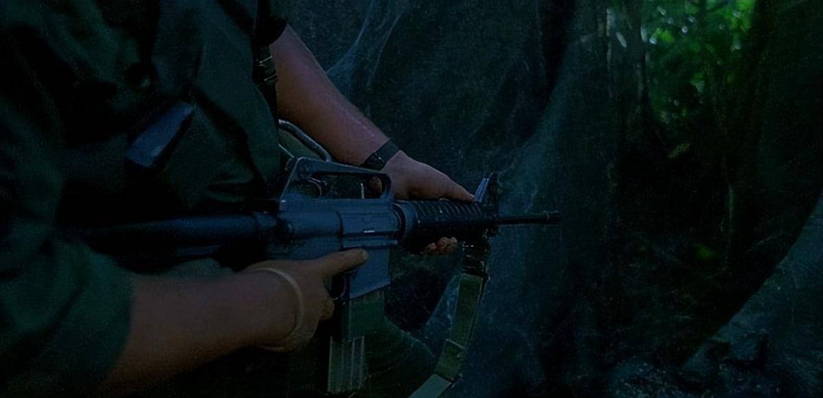 苹果版消消乐辅助
:世界上最经典的越战电影之一《野战排》枪械武器科普盘点-第8张图片-太平洋在线下载
