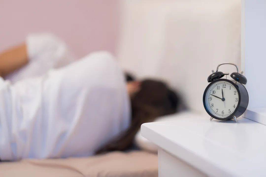 睡个好觉壁纸苹果版:上了年纪睡眠越来越浅？这些睡个好觉的秘诀不能错过